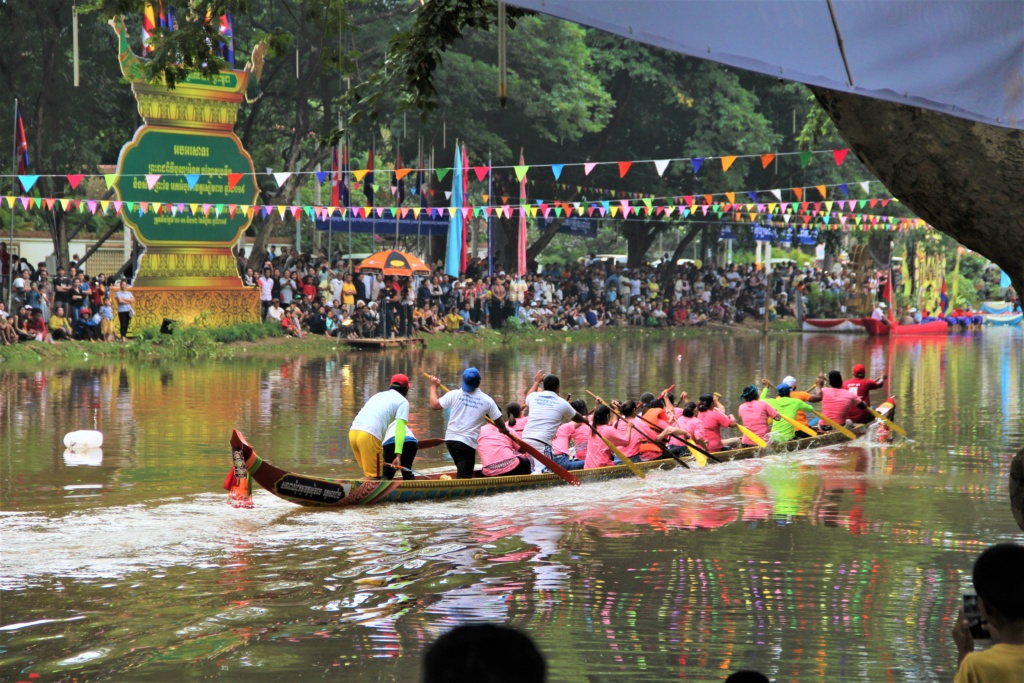 Longboat on the Siem Reap River. Water Festival Boat Race.