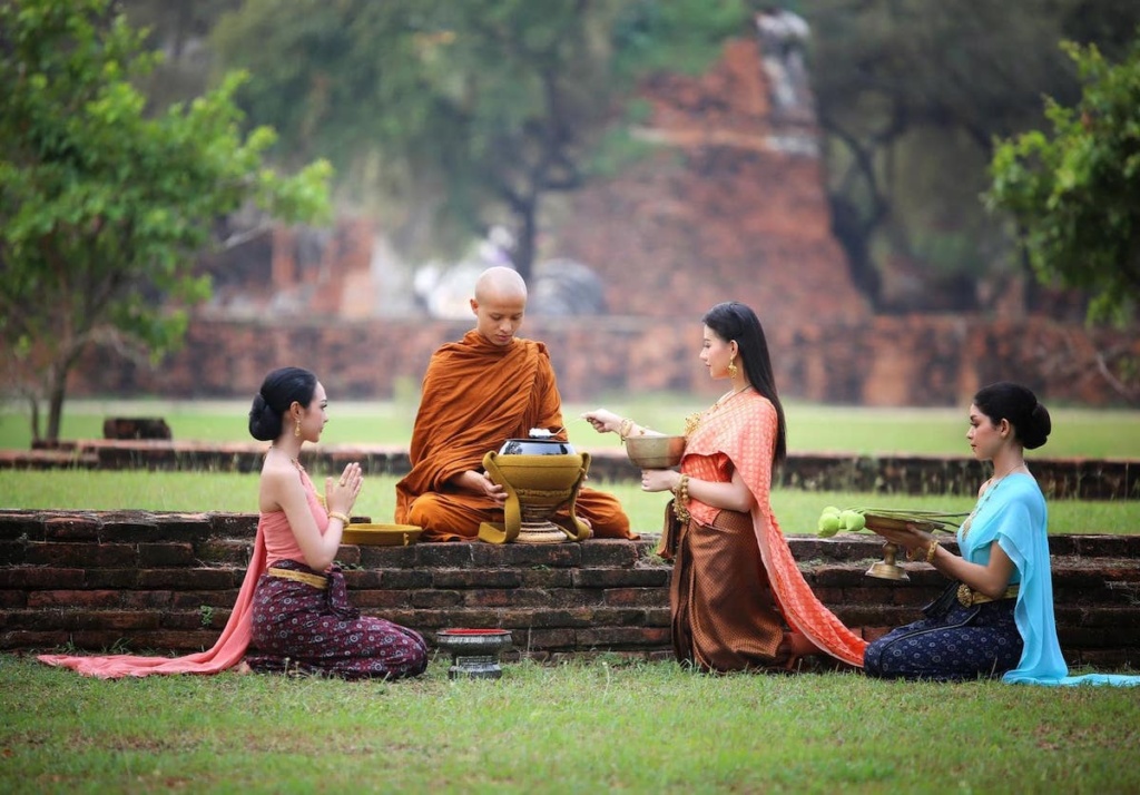 Monks Angkor Wat